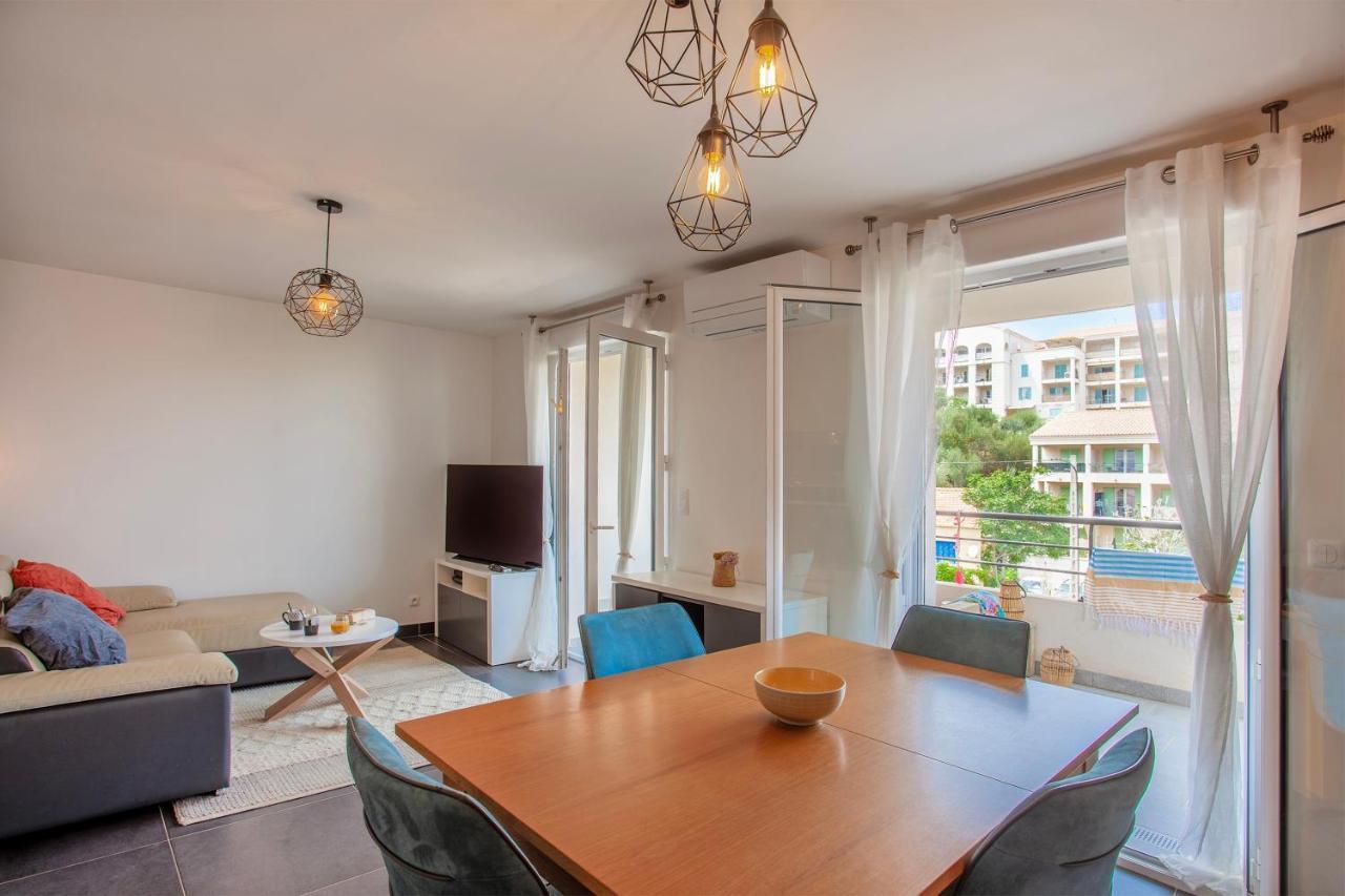 Apartamento La Marinella - Charmant Appt Climatise LʼÎle-Rousse Exterior foto